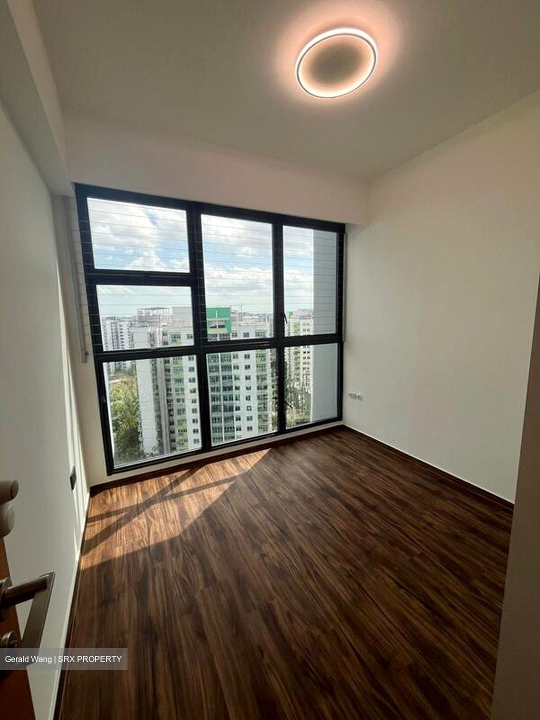 Prive (D19), Condominium #523453031
